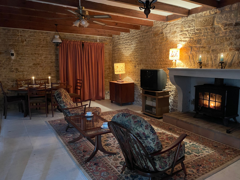 Maison à vendre à Chef-Boutonne, Deux-Sèvres - 147.695 € - photo 1