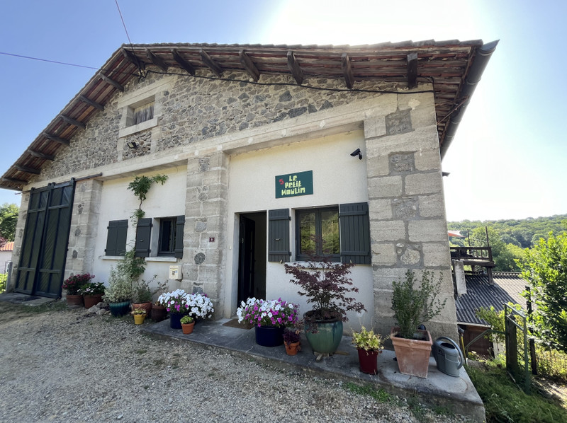 French property for sale in Lessac, Charente - €439,400 - photo 4