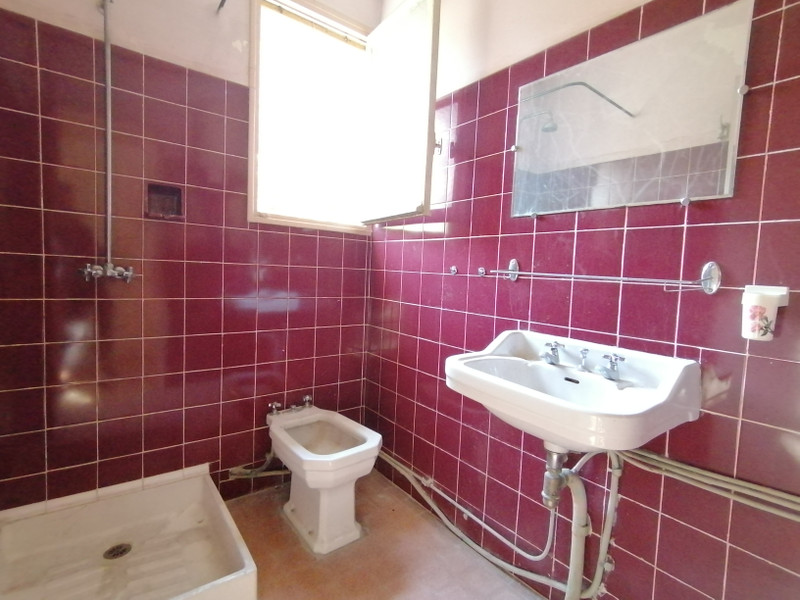 French property for sale in La Penne-sur-Huveaune, Bouches-du-Rhône - €390,000 - photo 7