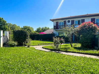 Appartement à vendre à Saint-Pée-sur-Nivelle, Pyrénées-Atlantiques, Aquitaine, avec Leggett Immobilier