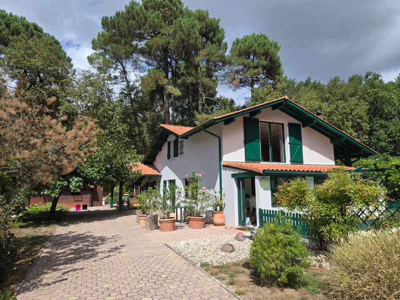 French property for sale in Gradignan, Gironde - €950,000 - photo 1