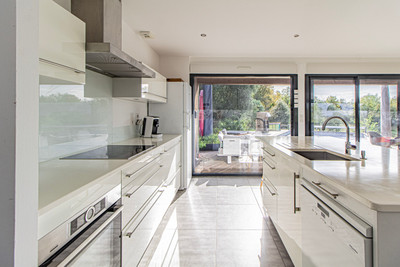 French property for sale in Mauroux, Lot - €630,000 - photo 6