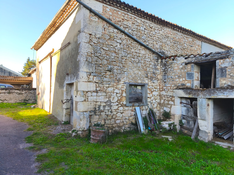 French property for sale in Grassac, Charente - €77,000 - photo 0