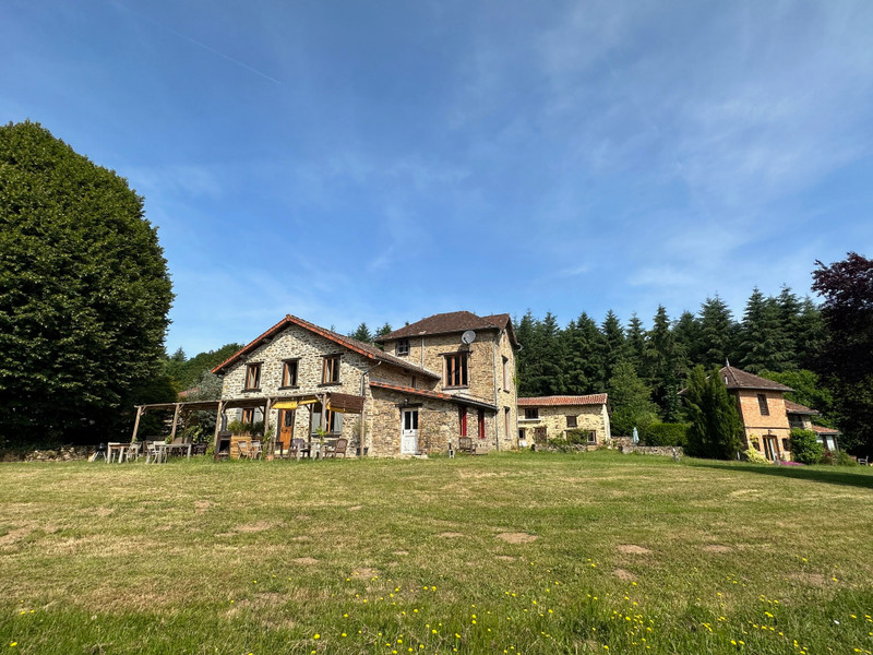 Maison à vendre à Châlus, Haute-Vienne - 890.000 € - photo 1