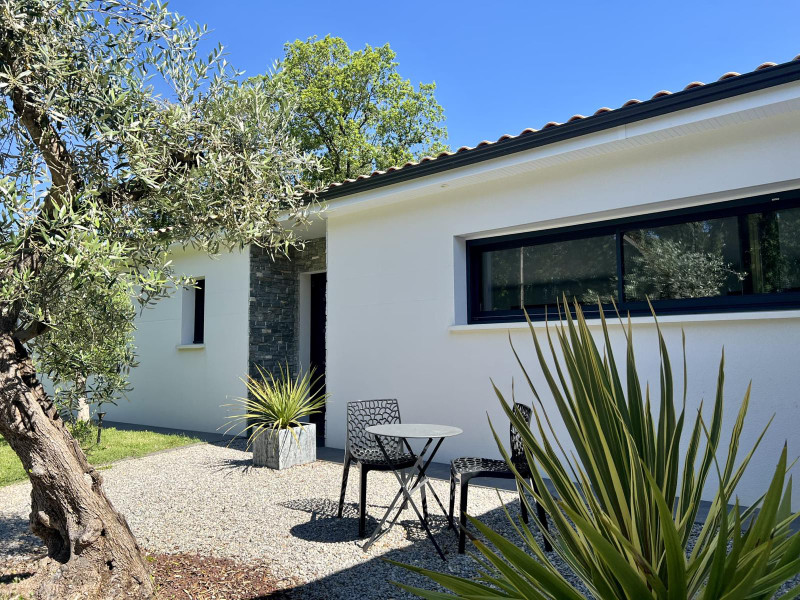 French property for sale in Pouillé, Vienne - €519,950 - photo 1