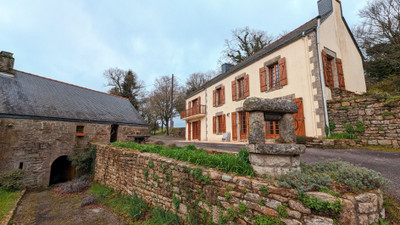 French property for sale in Ploërdut, Morbihan - €604,200 - photo 1