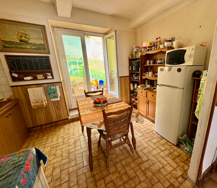 French property for sale in Homps, Aude - €65,000 - photo 9