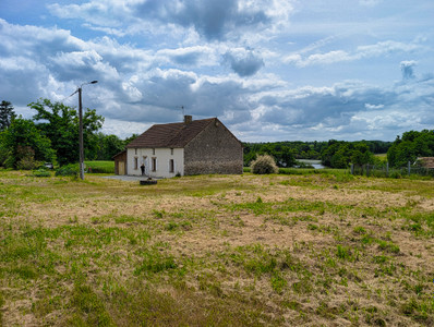French property for sale in Saint-Hilaire-la-Treille, Haute-Vienne - €134,000 - photo 1
