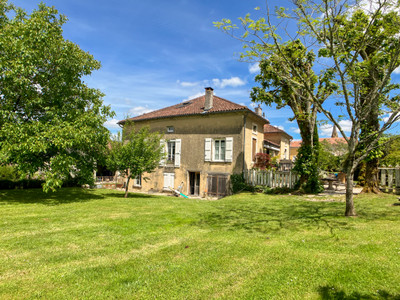 French property for sale in Sos, Lot-et-Garonne - €410,000 - photo 2