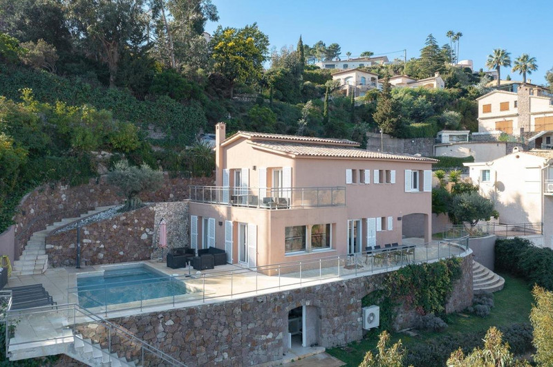 French property for sale in Théoule-sur-Mer, Alpes-Maritimes - €1,550,000 - photo 4