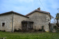 Maison à vendre à Saint-Simon-de-Bordes, Charente-Maritime - 235 000 € - photo 4