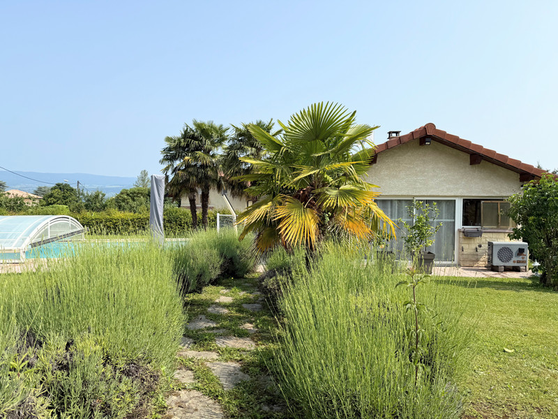 French property for sale in Messery, Haute-Savoie - €1,090,000 - photo 5