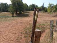 Terrain à vendre à Saint-Cyr-la-Roche, Corrèze - 13.100 € - photo 2