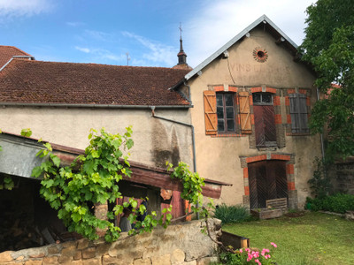Maison à vendre à Vitrey-sur-Mance, Haute-Saône, Franche-Comté, avec Leggett Immobilier