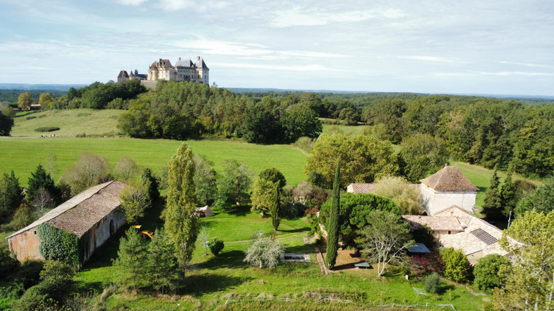 Maison à vendre à Biron, Dordogne - 694.000 € - photo 1