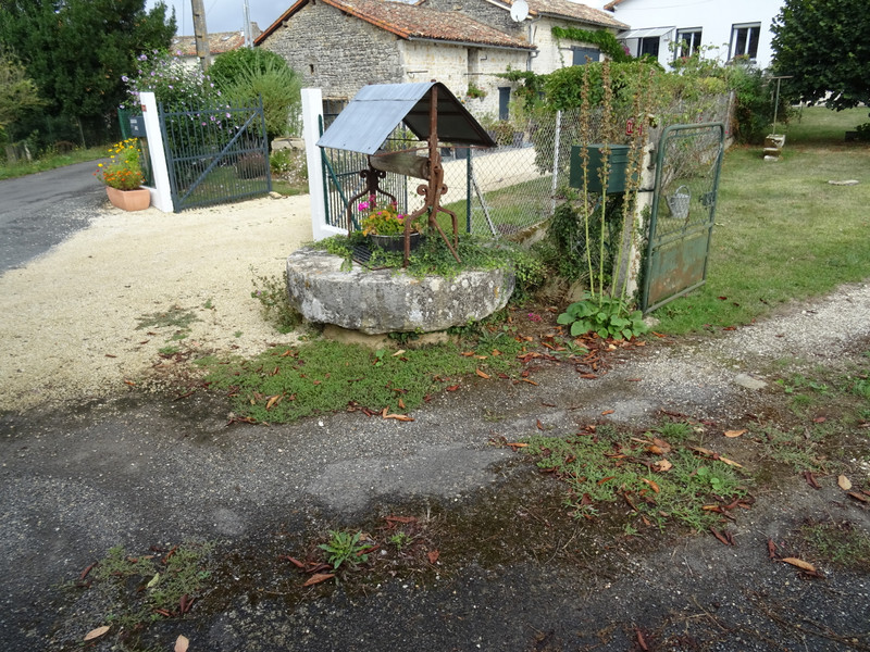 French property for sale in Saint-Macoux, Vienne - &#8364;88,000 - photo 10