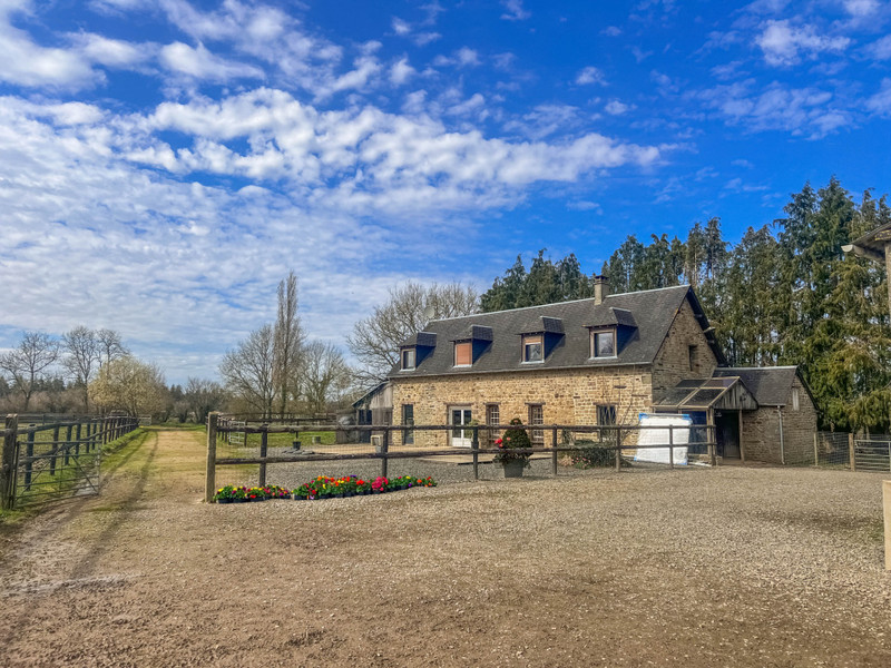 French property for sale in Périgny, Calvados - €439,000 - photo 2