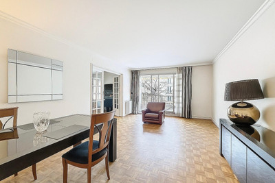 French property for sale in Paris 19e Arrondissement, Paris - €850,000 - photo 2