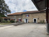 Maison à vendre à Terres-de-Haute-Charente, Charente - 304.950 € - photo 4