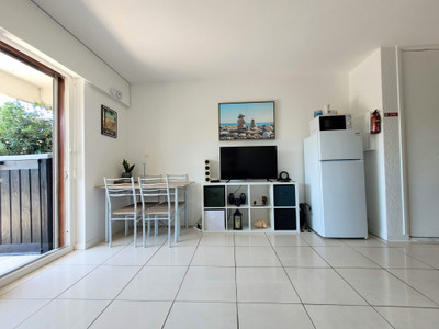 French property for sale in Canet-en-Roussillon, Pyrénées-Orientales - €125,000 - photo 3