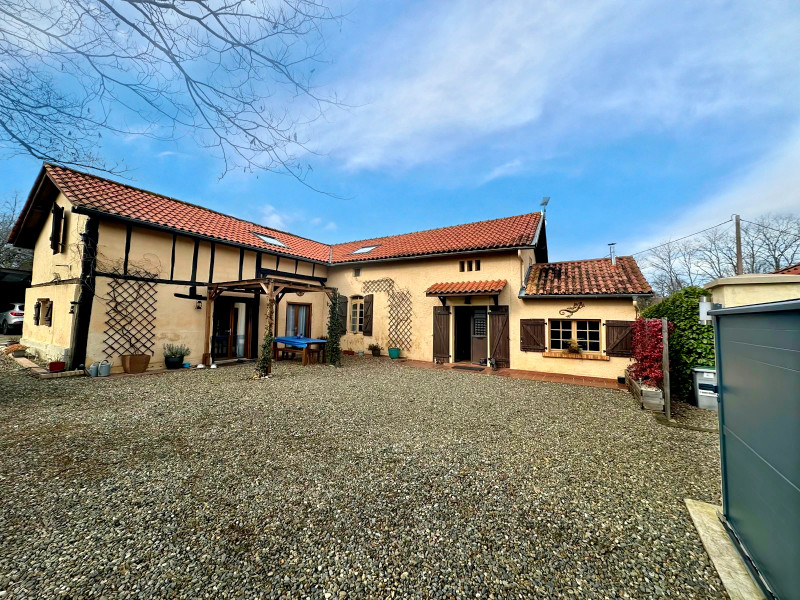 French property for sale in Sauveterre, Hautes-Pyrénées - €249,000 - photo 0