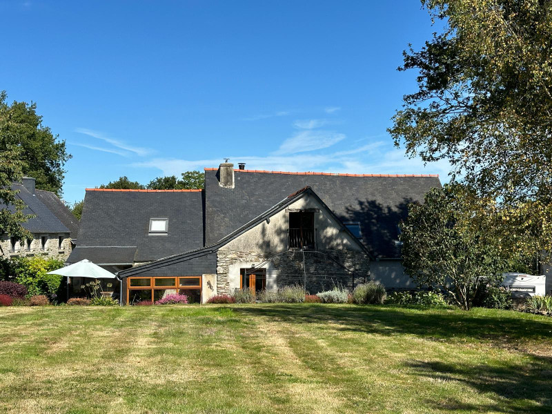 French property for sale in Helléan, Morbihan - €316,500 - photo 1