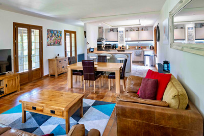 French property for sale in Saint-Léon-sur-Vézère, Dordogne - €465,000 - photo 3