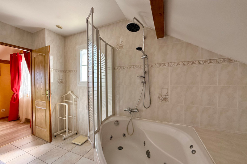 French property for sale in Messery, Haute-Savoie - €1,260,000 - photo 8