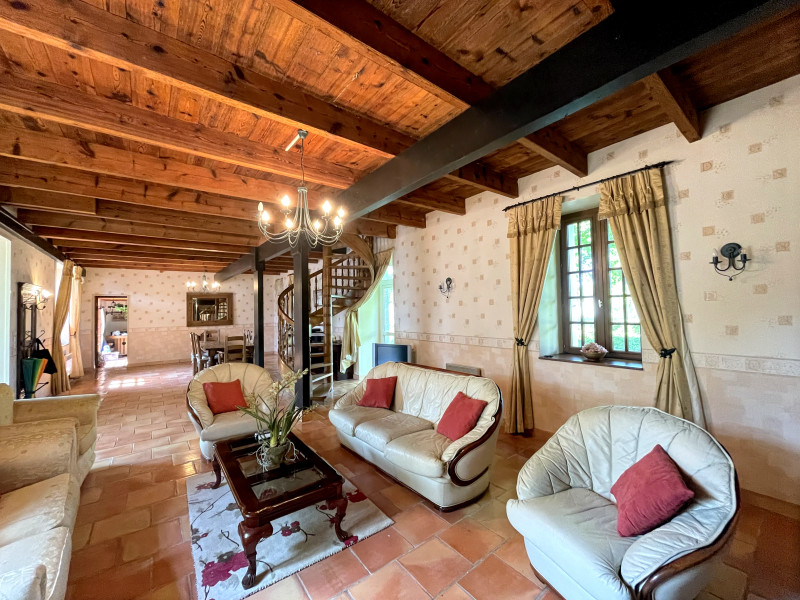 French property for sale in Saint-Clet, Côtes-d'Armor - €424,000 - photo 2