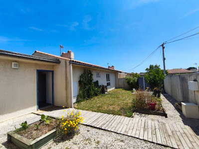 French property for sale in Pessac, Gironde - €349,000 - photo 9