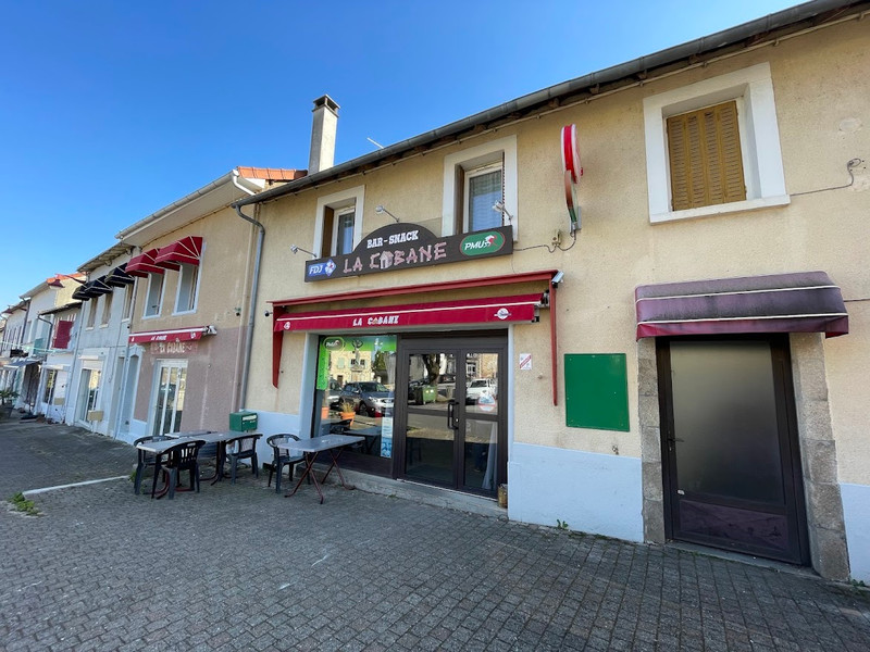Commerce à vendre à Châteauneuf-la-Forêt, Haute-Vienne - 216.000 € - photo 1