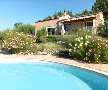 Maison à vendre à Cruis, Alpes-de-Haute-Provence, PACA, avec Leggett Immobilier