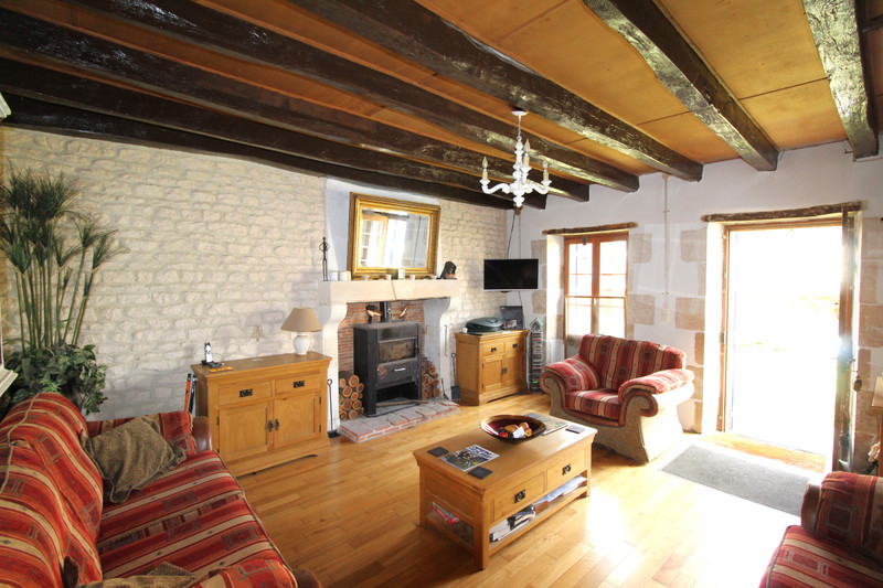 French property for sale in Béthines, Vienne - €130,000 - photo 7