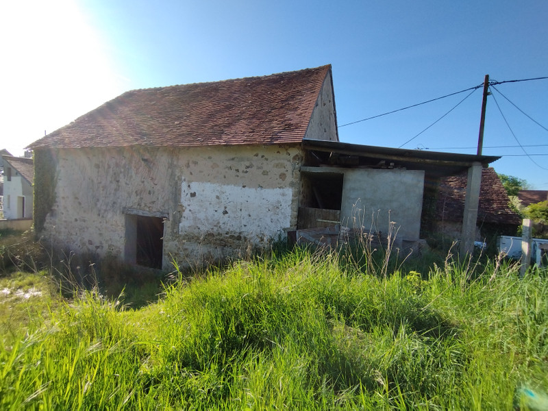 French property for sale in Lussac-les-Églises, Haute-Vienne - €23,000 - photo 2