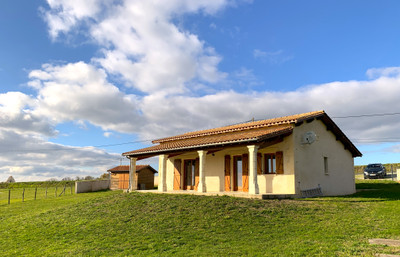 Maison à vendre à Montignac-le-Coq, Charente, Poitou-Charentes, avec Leggett Immobilier