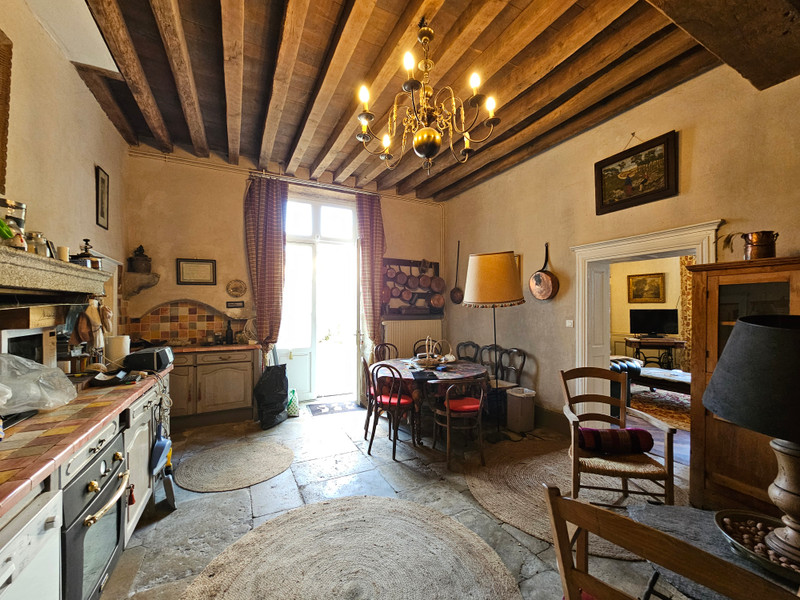 French property for sale in Busset, Allier - €345,000 - photo 2