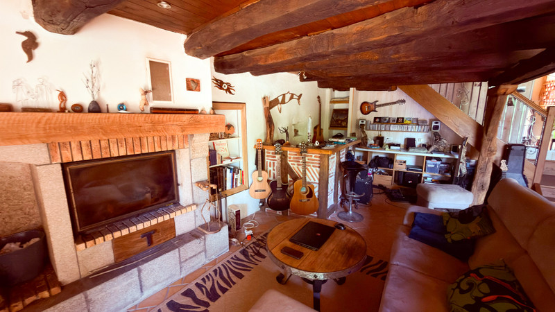 French property for sale in Bussière-Galant, Haute-Vienne - €149,950 - photo 2