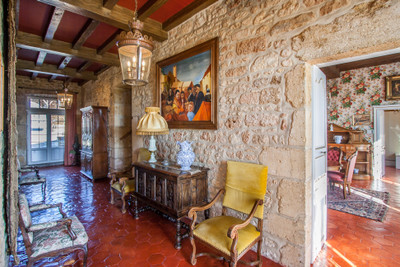 Small castle with 4 bedrooms and several outbuildings on 18ha of land. 