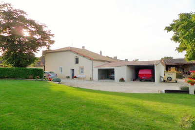 Maison à vendre à Maisonnay, Deux-Sèvres, Poitou-Charentes, avec Leggett Immobilier