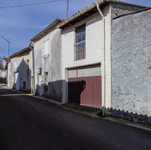 Maison à vendre à Saint-Amant-de-Boixe, Charente - 69 500 € - photo 8
