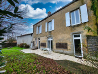 Maison à vendre à Secondigny, Deux-Sèvres - 189.000 € - photo 2