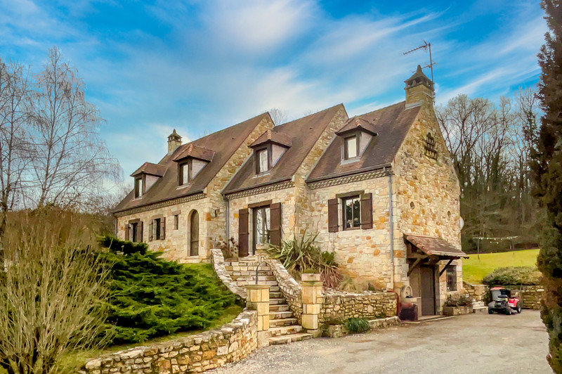 Maison à vendre à Les Farges, Dordogne - 445 200 € - photo 1