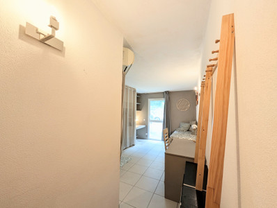 French property for sale in Aix-en-Provence, Bouches-du-Rhône - €97,000 - photo 6