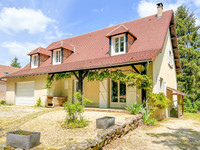 houses and homes for sale inPiégut-PluviersDordogne Aquitaine