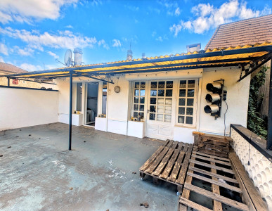 French property for sale in Mialet, Dordogne - €77,000 - photo 1