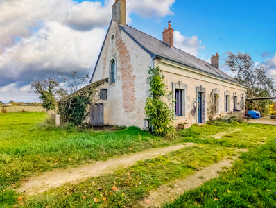 French property for sale in Courcelles-de-Touraine, Indre-et-Loire - €427,000 - photo 9