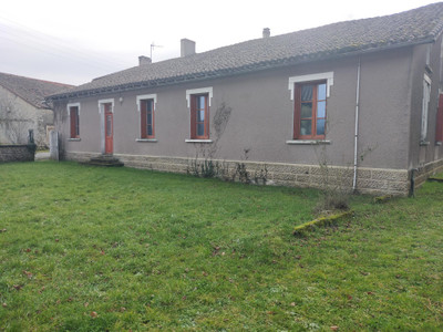 French property for sale in Vanzay, Deux-Sèvres - €106,700 - photo 14