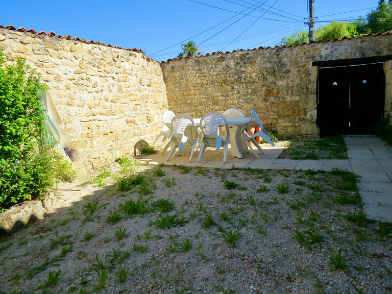 French property for sale in Saint-Savinien, Charente-Maritime - €220,000 - photo 14