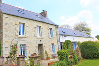 French property, houses and homes for sale in Carnoët Côtes-d'Armor Brittany