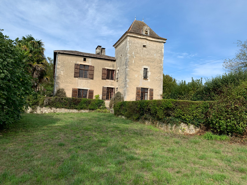 House for sale in Duras LotetGaronne Beautiful character house dating from the 17th